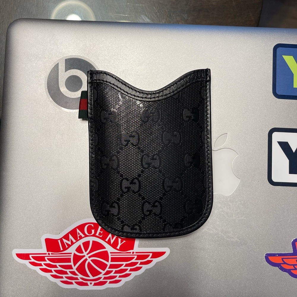 Gucci IPhone Case Monogram Vintage - Picture 2 of 5